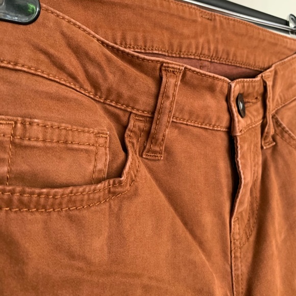 UNIQLO Low Rise Pants 23/24 short - Picture 5 of 7